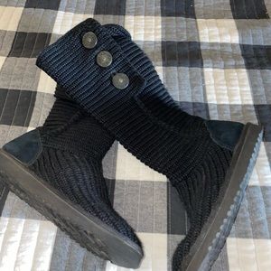 UGG boots .. sweater style ❄️⛄️